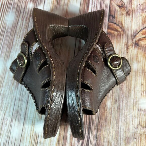 Born Womens Sz 8 Brown Leather Open Toe Slip On Shoes Block Heel Sandals Buckle - Picture 7 of 10